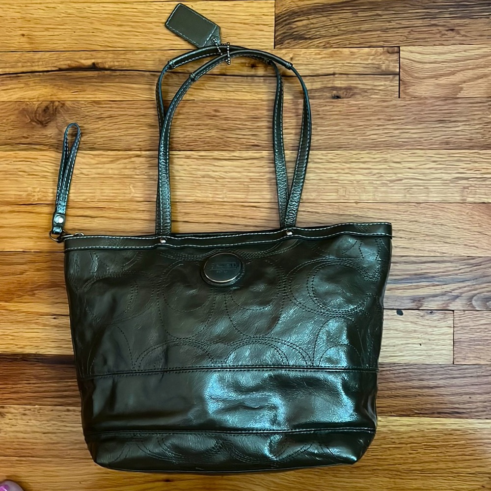 Coach zippered bag with inside pockets